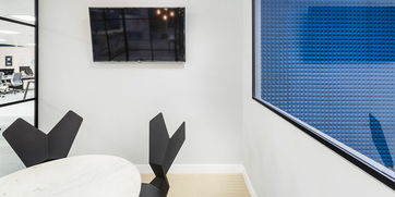 時尚辦公網(wǎng) 辦公設(shè)計(jì) 設(shè)計(jì)欣賞 寧靜自然 英國汽車在線交易平臺carwow倫敦總部辦公設(shè)計(jì)欣賞